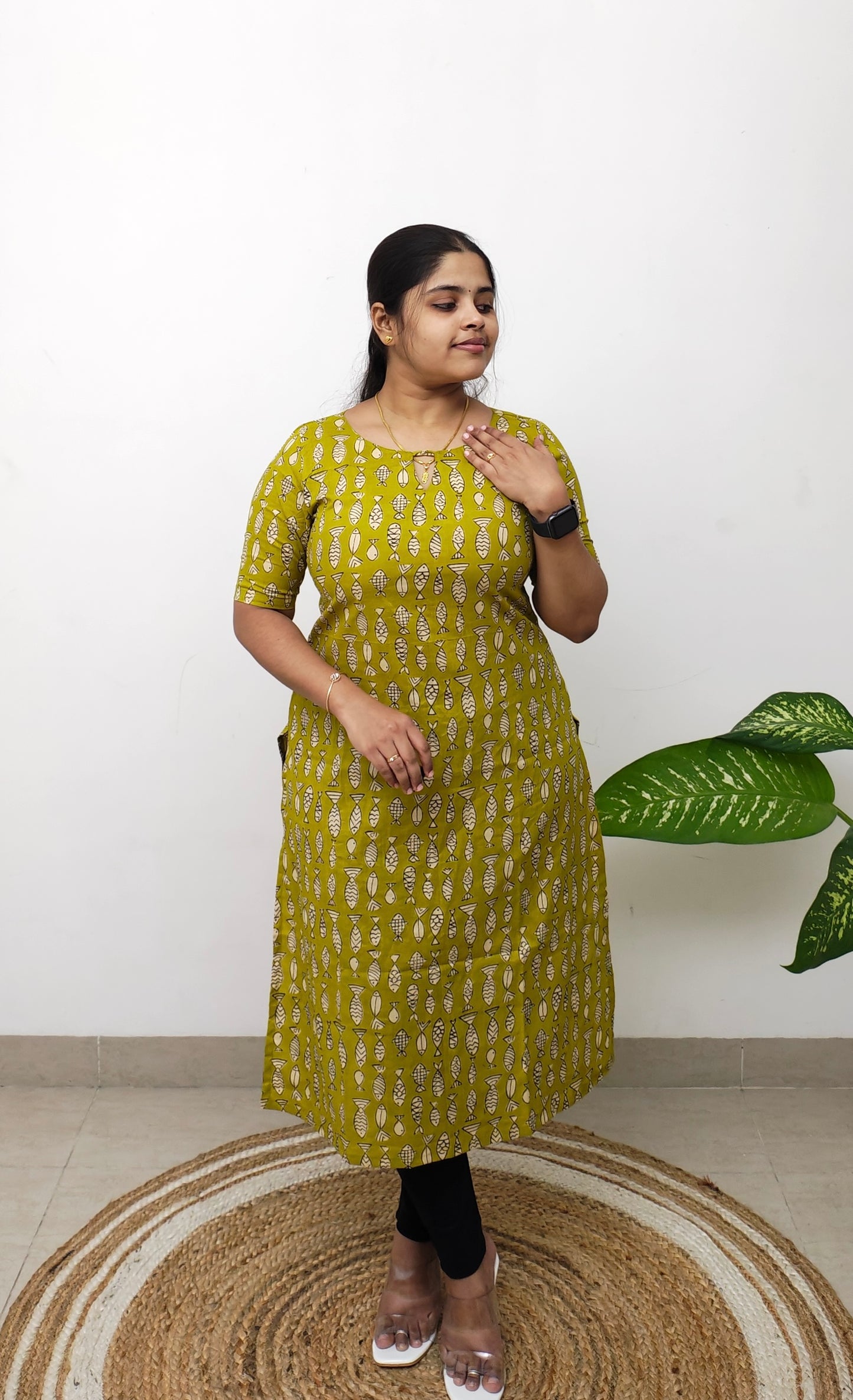 Cotton Print Kurti - Greeny Meengal